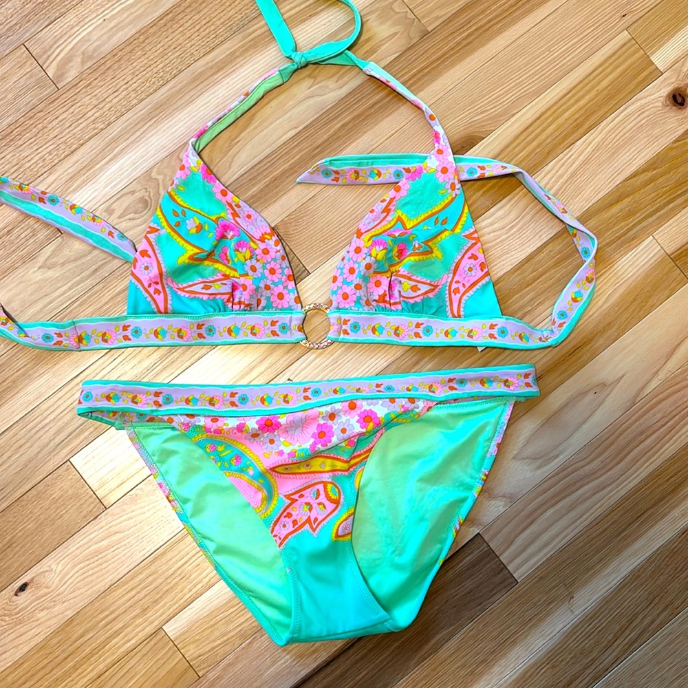 Victoria’s Secret bikini